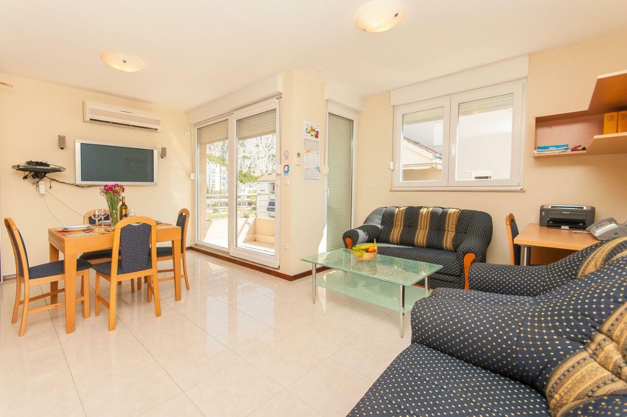 Modern New Flat Next To River Cetina Omiš Exteriör bild